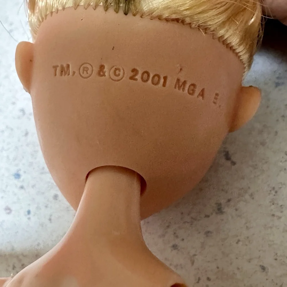 Bratz First Edition Cloe Doll ‘Altered’ 10